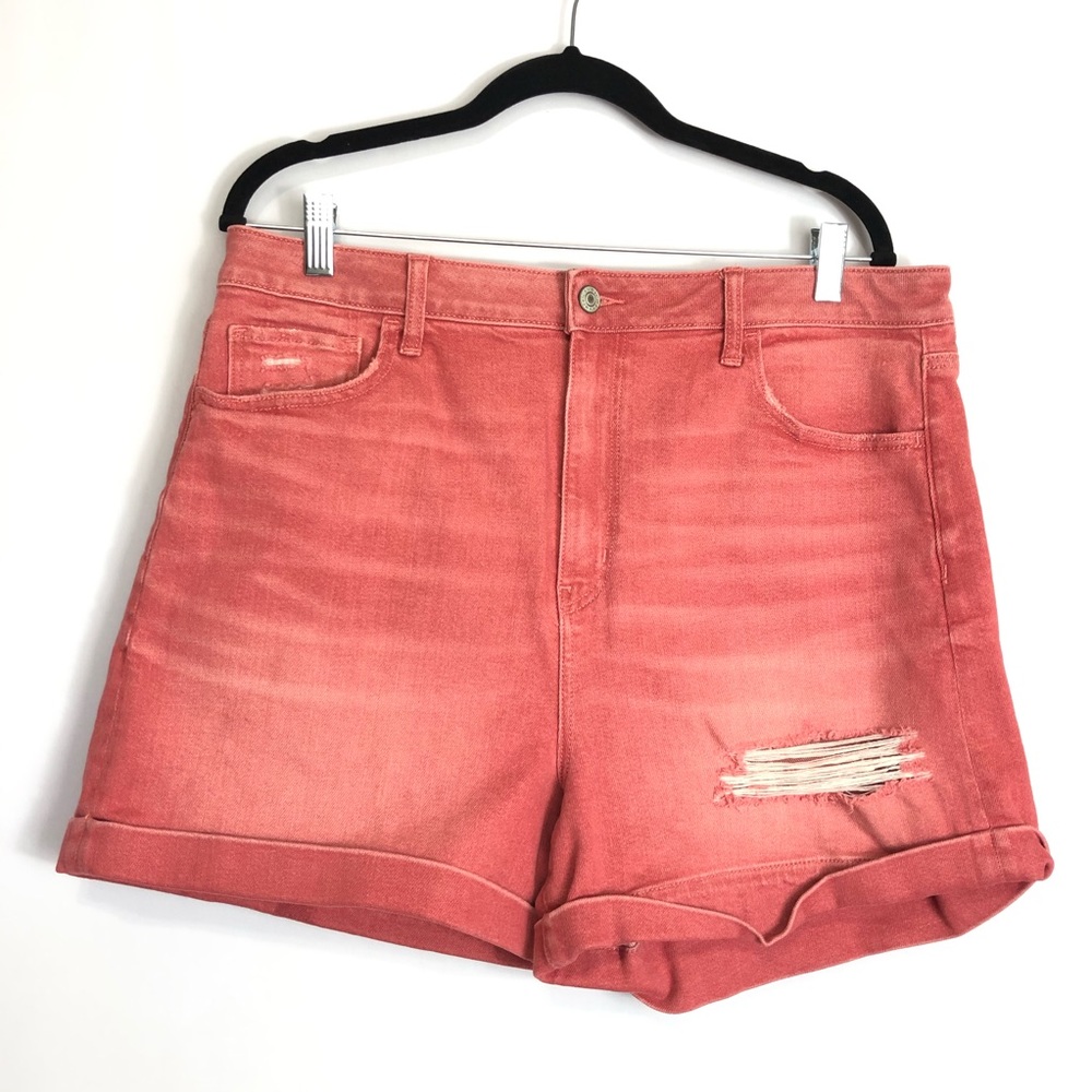 American Eagles Distressed Jean Short. Coral. Size 16. Classy